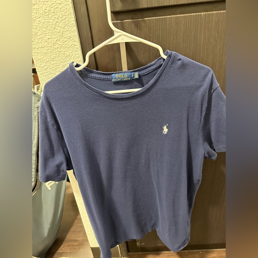 Men’s polo tee